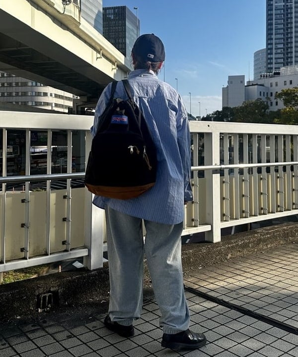 なるみさんの「BEAMS BOY / ドビー ストライプ ビッグ ボタンダウン シャツ」を使ったコーディネート