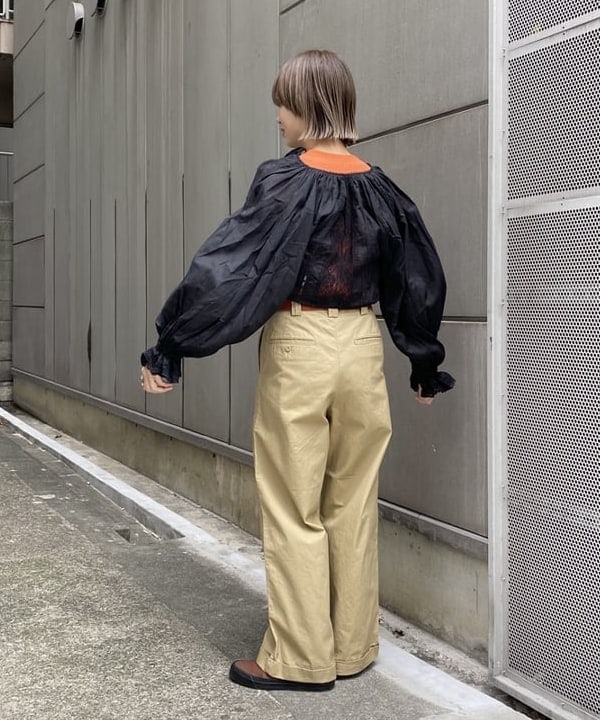 Kaoru Sakumaさんの「BEAMS WOMEN｜BEAMS BOY / ミリタリー チノパンツ」を使ったコーディネート