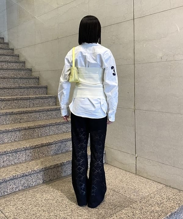 吉田 花さんの「BEAMS WOMEN｜Ray BEAMS / リブ ツイスト ビスチェ」を使ったコーディネート