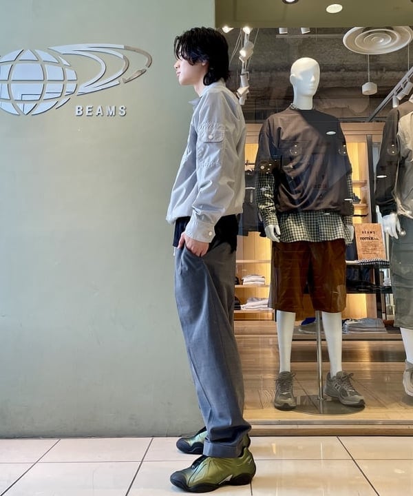佐藤 大斗さんの「BEAMS WOMEN｜BEAMS PLUS / 2プリーツ トロピカルウール トラウザーズ」を使ったコーディネート