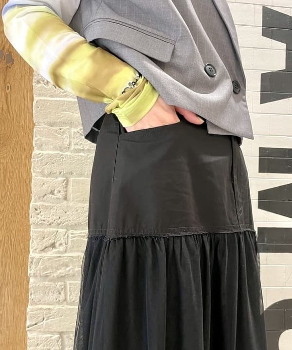 カタヤマ アヤさんの「BEAMS WOMEN｜Ray BEAMS / チュール キリカエ ティアード スカート」を使ったコーディネート