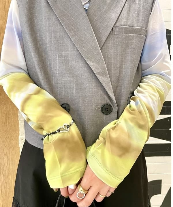 カタヤマ アヤさんの「BEAMS WOMEN｜Ray BEAMS / チュール キリカエ ティアード スカート」を使ったコーディネート