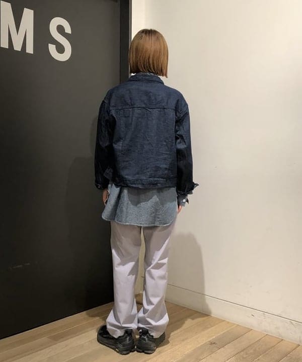 おはぎ(萩原)さんの「BEAMS WOMEN｜【別注】BUZZ RICKSON'S / シャンブレー ロングスリーブ シャツ」を使ったコーディネート