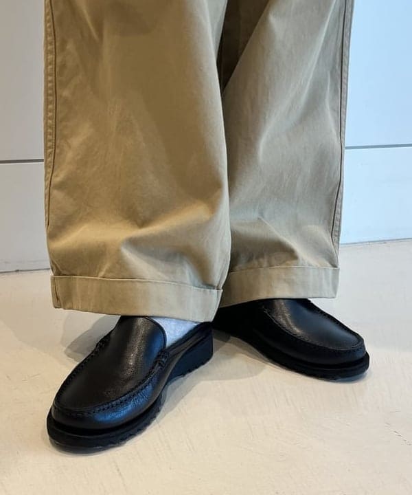 ミナミマリコさんの「BEAMS WOMEN｜ナバルボーダー ビッグ ボートネック カットソー」を使ったコーディネート