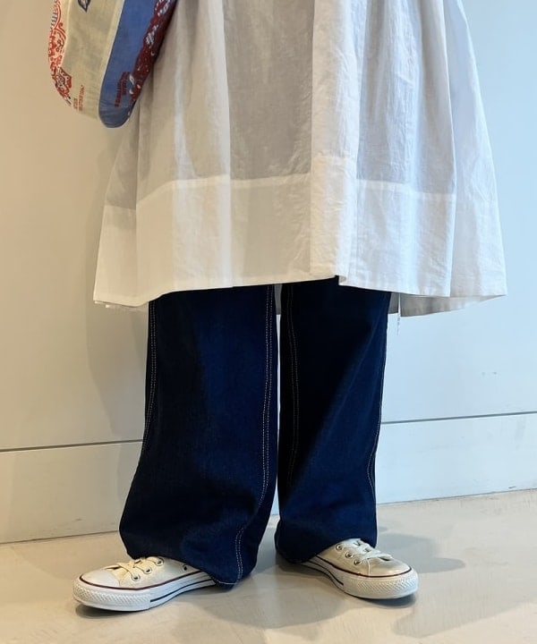 ミナミマリコさんの「BEAMS WOMEN｜CONVERSE / ALL STAR LOW」を使ったコーディネート