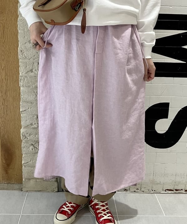 小原 もこさんの「BEAMS WOMEN｜【別注】BUZZ RICKSON'S / チノパンツ」を使ったコーディネート