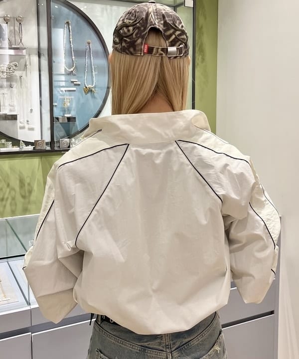 イトウミサキさんの「BEAMS WOMEN｜マリンチェーン マンテル ハート ネックレス」を使ったコーディネート