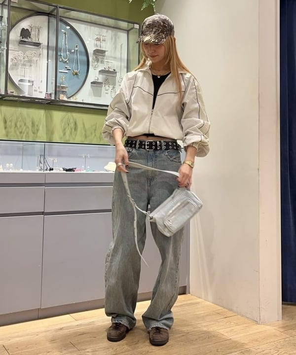 イトウミサキさんの「BEAMS WOMEN｜マリンチェーン マンテル ハート ネックレス」を使ったコーディネート