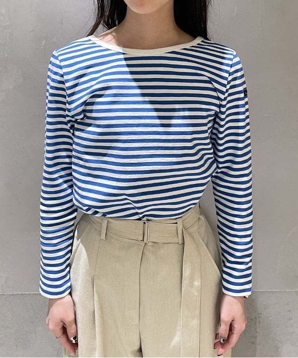 高木 菜央さんの「BEAMS WOMEN｜Demi-Luxe BEAMS / バックル ポインテッドトゥ パンプス」を使ったコーディネート