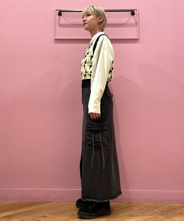 中江梨々香さんの「BEAMS WOMEN｜Ray BEAMS / 柄編み Vネック ベスト」を使ったコーディネート