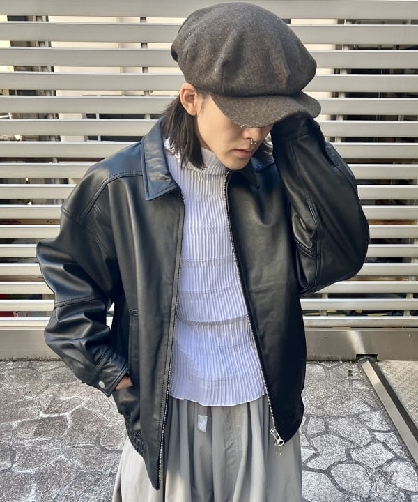 翔さんの「BEAMS WOMEN｜ワイドフィット 4ポケット レザー ブルゾン」を使ったコーディネート