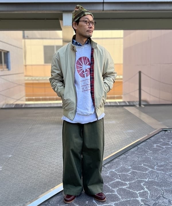 ザキサンさんの「BEAMS WOMEN｜1940'sディテール ワイドチノパンツ」を使ったコーディネート