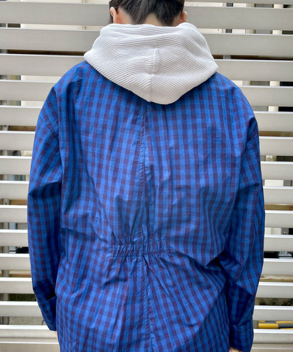 コウリキ　マミさんの「BEAMS WOMEN｜BEAMS BOY / BBロゴ ショップバック」を使ったコーディネート