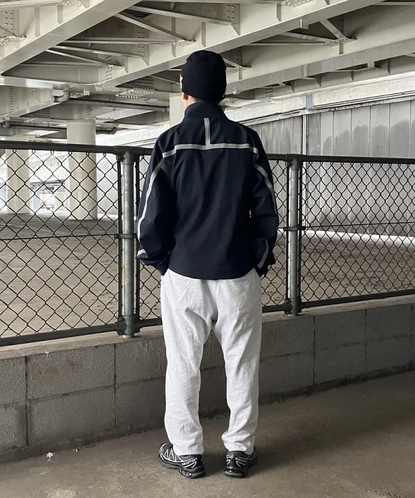 ホサカさんの「BEAMS WOMEN｜BEAMS / テーパード スウェット パンツ」を使ったコーディネート