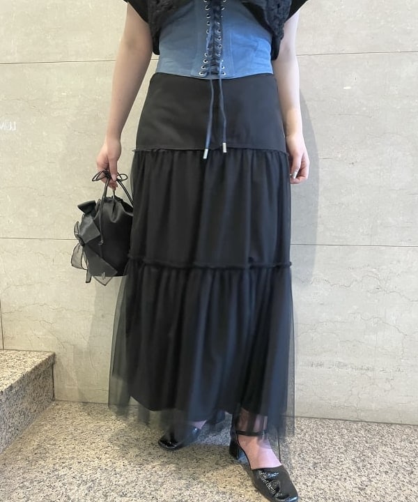 田中 里実さんの「BEAMS WOMEN｜Ray BEAMS / チュール キリカエ ティアード スカート」を使ったコーディネート