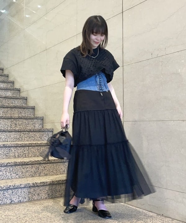 田中 里実さんの「BEAMS WOMEN｜Ray BEAMS / チュール キリカエ ティアード スカート」を使ったコーディネート