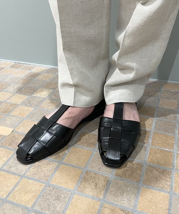 多田 日奈子さんの「BEAMS WOMEN｜AK+1 / ウールリネン パンツ」を使ったコーディネート