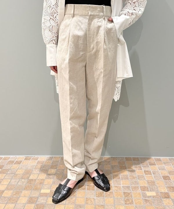 多田 日奈子さんの「BEAMS WOMEN｜AK+1 / ウールリネン パンツ」を使ったコーディネート