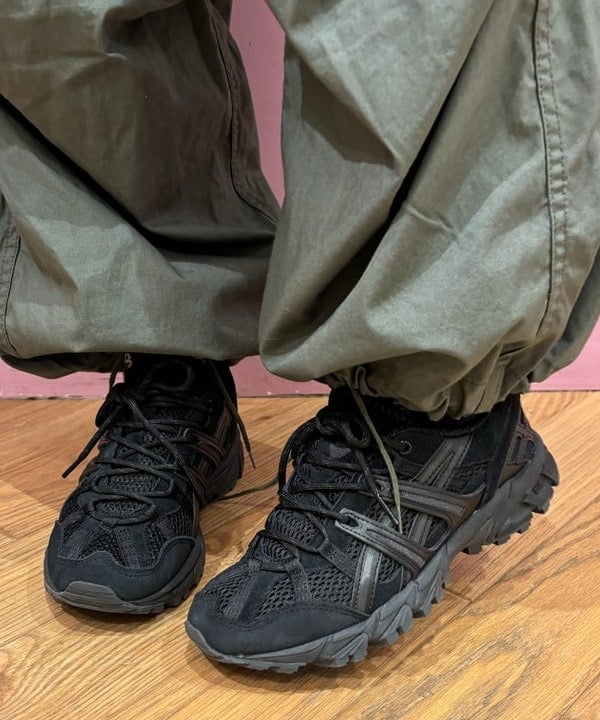 佐々木 南美さんの「BEAMS WOMEN｜BEAMS BOY / US ARMY オーバー パンツ」を使ったコーディネート