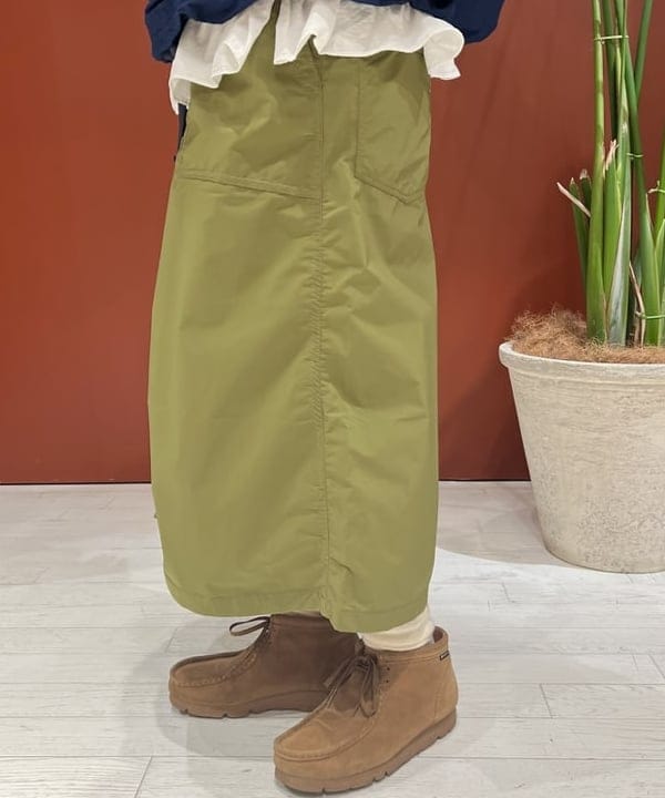 エノモト アミさんの「BEAMS WOMEN｜BEAMS PLUS / MIL Smock Indigo Rip Stop」を使ったコーディネート
