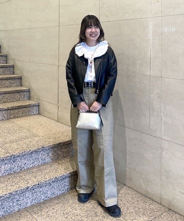 あさまつ はづきさんの「BEAMS WOMEN｜GIANNI CHIARINI / メタリック ALIFA レザーショルダーバッグ S」を使ったコーディネート