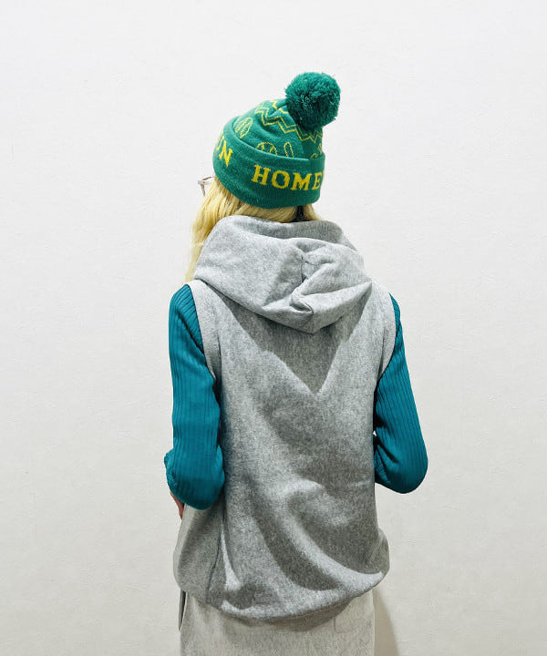 ひるてぃさんの「BEAMS WOMEN｜Champion × BEAMS BOY / 別注 リバースウィーブ(R) パーカー ベスト」を使ったコーディネート