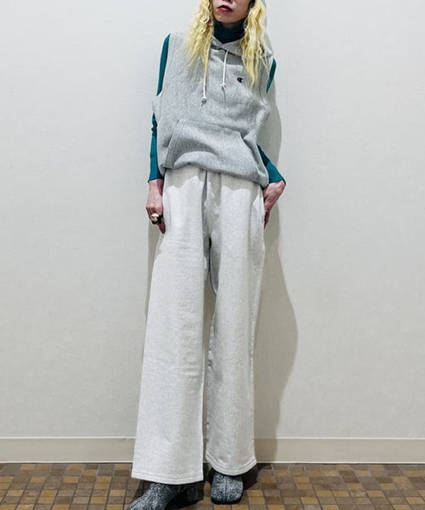 ひるてぃさんの「BEAMS WOMEN｜Champion × BEAMS BOY / 別注 リバースウィーブ(R) パーカー ベスト」を使ったコーディネート