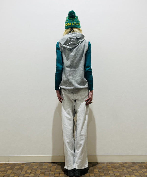 ひるてぃさんの「BEAMS WOMEN｜Champion × BEAMS BOY / 別注 リバースウィーブ(R) パーカー ベスト」を使ったコーディネート