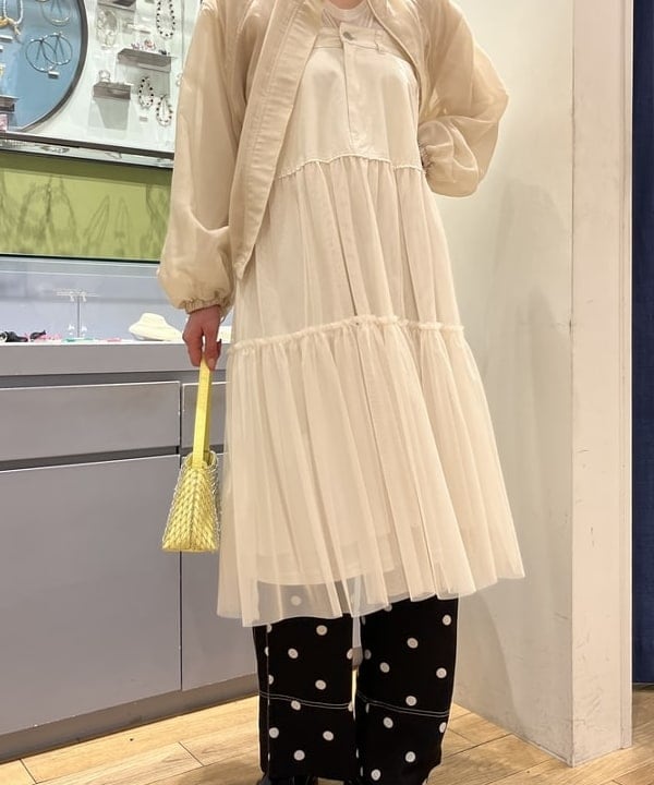 神坂 莉子さんの「BEAMS WOMEN｜Ray BEAMS / チュール キリカエ ティアード スカート」を使ったコーディネート