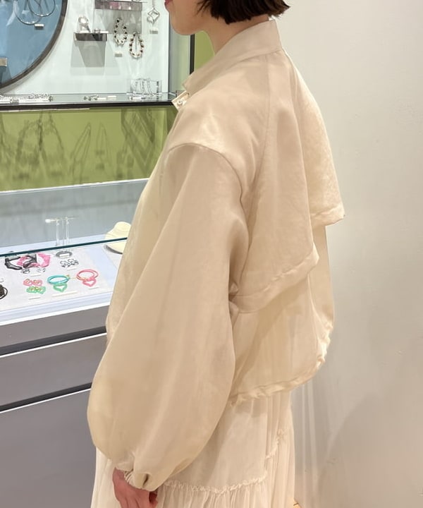 神坂 莉子さんの「BEAMS WOMEN｜Ray BEAMS / チュール キリカエ ティアード スカート」を使ったコーディネート