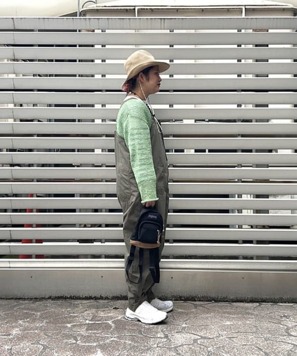 Kyooka Sayakaさんの「BEAMS WOMEN｜BEAMS BOY / Uネック ビッグ プルオーバー」を使ったコーディネート