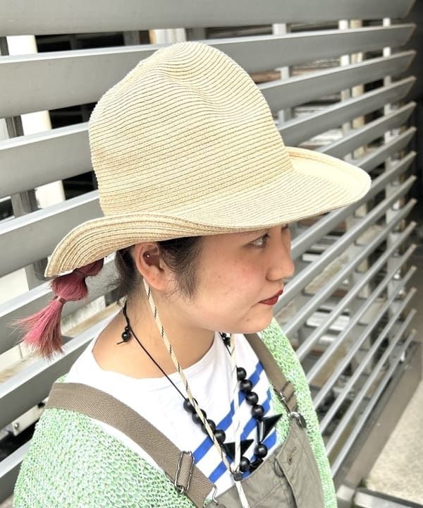 Kyooka Sayakaさんの「BEAMS WOMEN｜BEAMS BOY / Uネック ビッグ プルオーバー」を使ったコーディネート