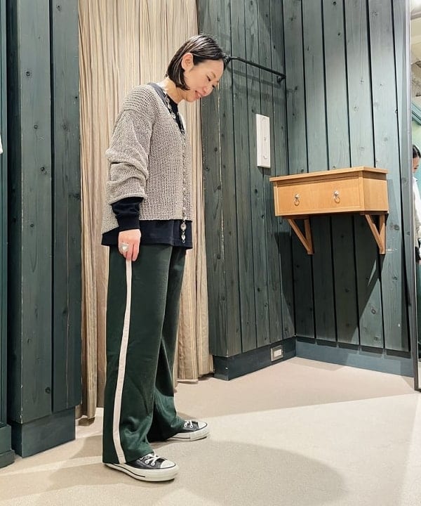 つぼさんの「BEAMS WOMEN｜BEAMS BOY / サイド ライン イージー パンツ」を使ったコーディネート