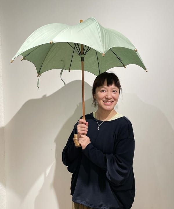 IZUMI MAYUMIさんの「BEAMS WOMEN｜AK+1 / アンブレラ スカート」を使ったコーディネート