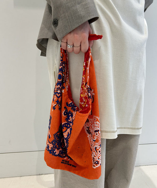 ナツハさんの「BEAMS WOMEN｜リブ ヘンリーネック ショートスリーブ ワンピース」を使ったコーディネート