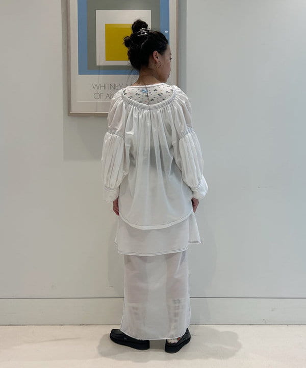 清水 彩乃さんの「BEAMS WOMEN｜maturely / Lawn Layard Stitch Skirt」を使ったコーディネート