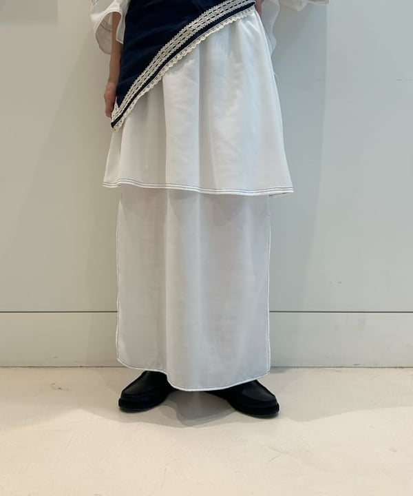 清水 彩乃さんの「BEAMS WOMEN｜maturely / Lawn Layard Stitch Skirt」を使ったコーディネート