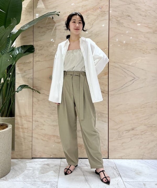 中丸　栞さんの「BEAMS WOMEN｜ポインテッド ヌードサンダル .M」を使ったコーディネート