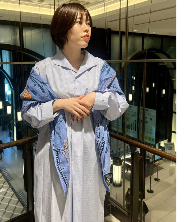岡 妃呂美さんの「BEAMS WOMEN｜VIOLAd’ORO / MIRO アバカメッシュ ポシェット」を使ったコーディネート
