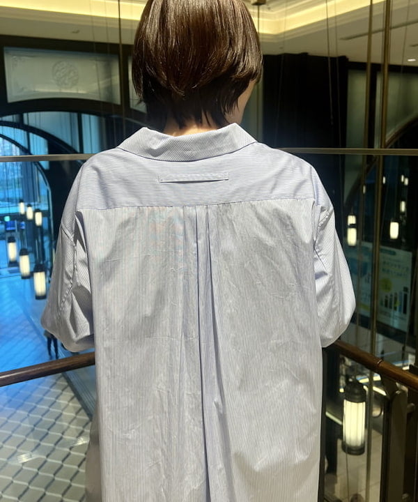 岡 妃呂美さんの「BEAMS WOMEN｜VIOLAd’ORO / MIRO アバカメッシュ ポシェット」を使ったコーディネート