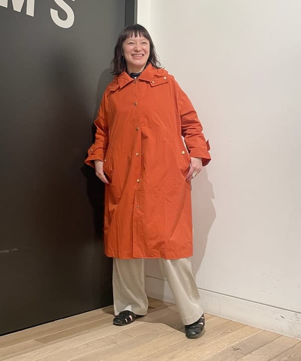 IZUMI MAYUMIさんの「BEAMS WOMEN｜Demi-Luxe BEAMS / フィブリル イージー パンツ」を使ったコーディネート