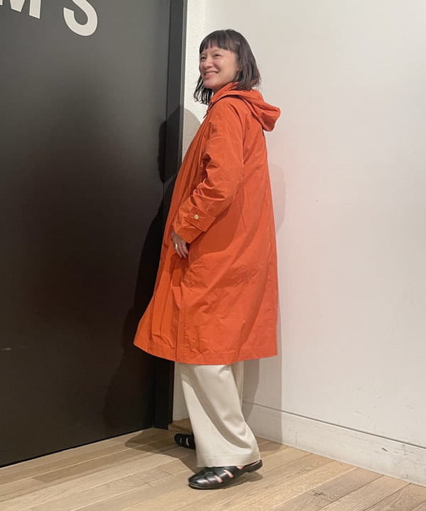 IZUMI MAYUMIさんの「BEAMS WOMEN｜Demi-Luxe BEAMS / フィブリル イージー パンツ」を使ったコーディネート