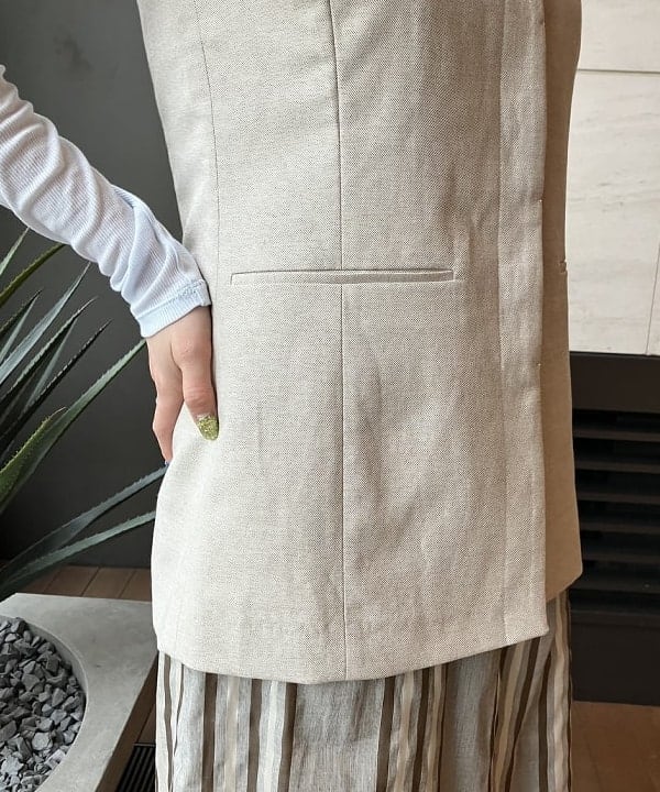 SAKAIさんの「BEAMS WOMEN｜Demi-Luxe BEAMS / リネン混 ストライプ スカート」を使ったコーディネート