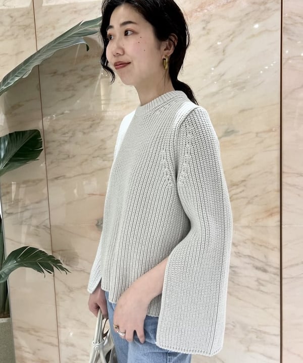中丸　栞さんの「BEAMS WOMEN｜スクエアパフサンダル .M」を使ったコーディネート