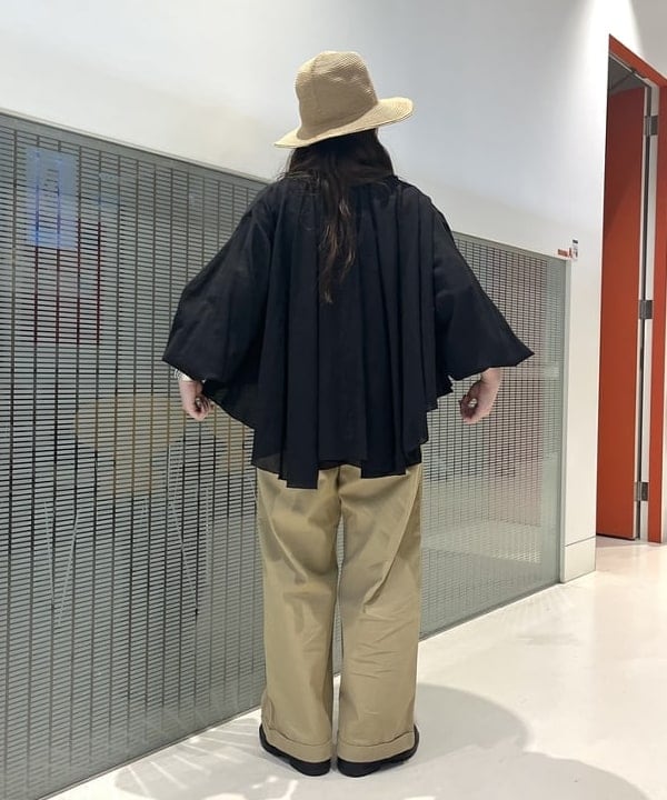 カスタニ モモノさんの「BEAMS WOMEN｜BEAMS BOY / ミリタリー チノパンツ」を使ったコーディネート
