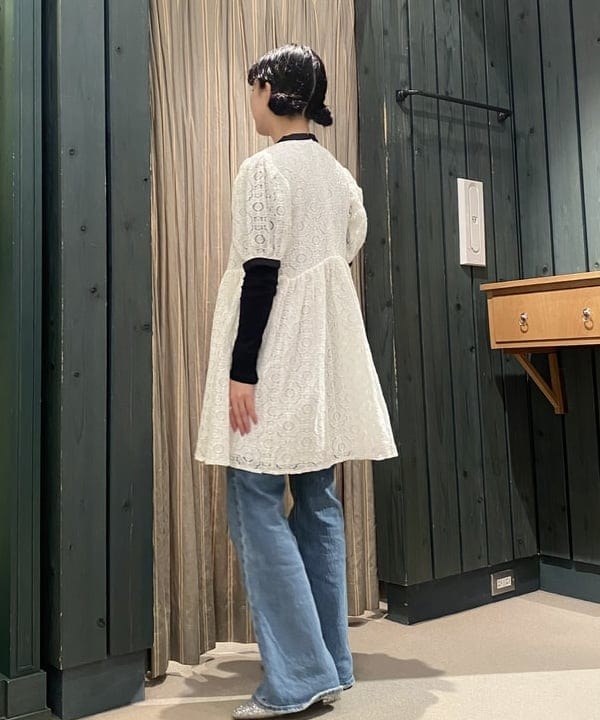 マツド ユメカさんの「BEAMS WOMEN｜sister jane / Vanilla Lace Mini Dress」を使ったコーディネート