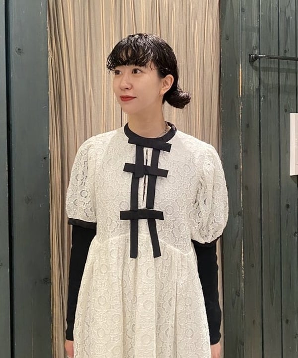 マツド ユメカさんの「BEAMS WOMEN｜sister jane / Vanilla Lace Mini Dress」を使ったコーディネート