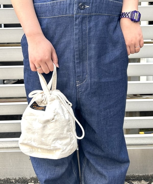 Kyooka Sayakaさんの「BEAMS WOMEN｜BEAMS BOY / イレギュラー カット バンダナ」を使ったコーディネート