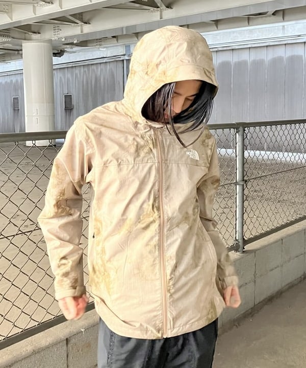翔さんの「BEAMS WOMEN｜THE NORTH FACE / Novelty Venture Jacket」を使ったコーディネート