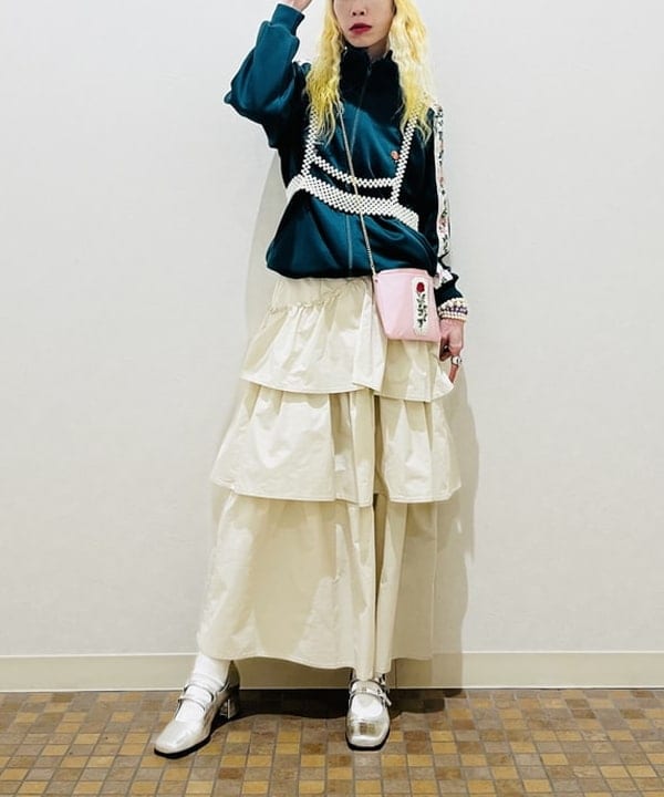 ひるてぃさんの「BEAMS WOMEN｜Ray BEAMS / タフタ ギャザー ティアード スカート」を使ったコーディネート